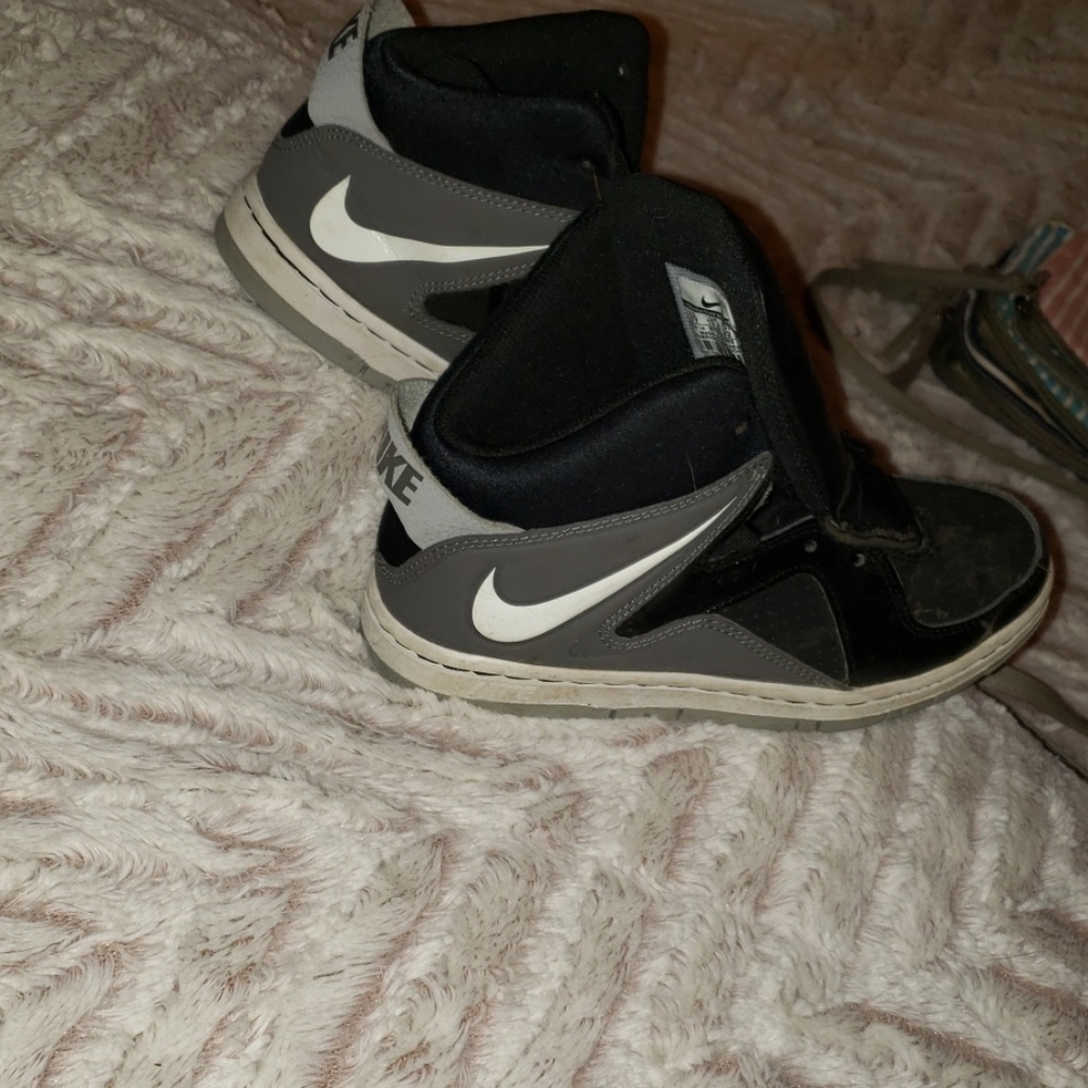 Boys nike shoes